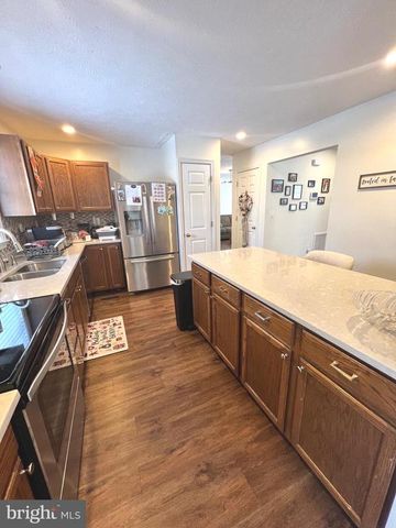 2405 GIFHORN CT, Fredericksburg, VA 22408