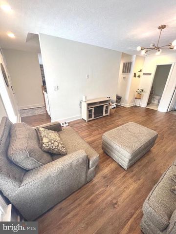 2405 GIFHORN CT, Fredericksburg, VA 22408