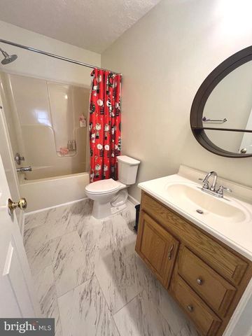 2405 GIFHORN CT, Fredericksburg, VA 22408