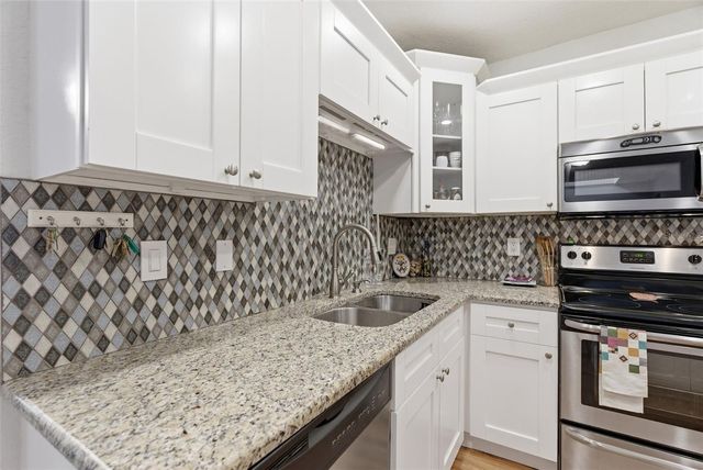 3017 N WOODROW AVENUE, Tampa, FL 33603