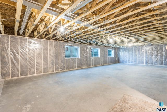 524 Shirley St Street, Harrisburg, SD 57032
