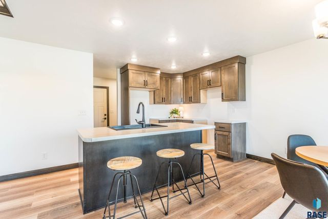 524 Shirley St Street, Harrisburg, SD 57032