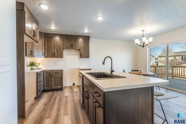 524 Shirley St Street, Harrisburg, SD 57032