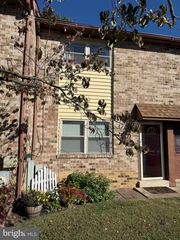 208 COBBLE CREEK CURV, Newark, DE 19702
