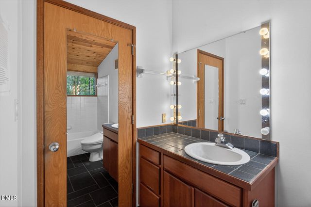 5811 Buck Quarter Road, Hillsborough, NC 27278