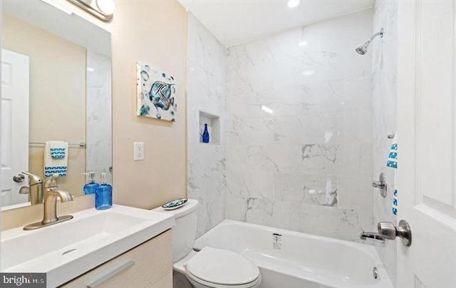 1112 E MOYAMENSING AVE, Philadelphia, PA 19147