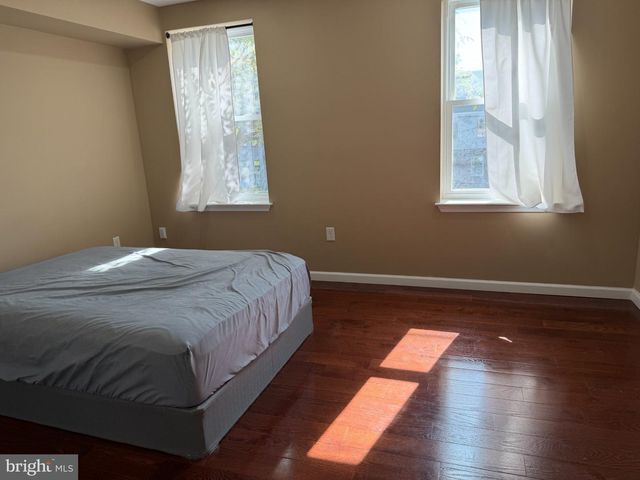 1112 E MOYAMENSING AVE, Philadelphia, PA 19147