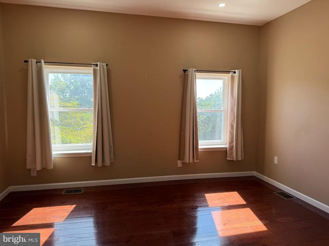 1112 E MOYAMENSING AVE, Philadelphia, PA 19147