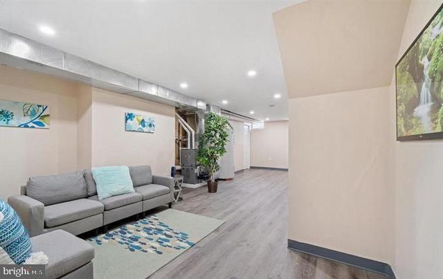 1112 E MOYAMENSING AVE, Philadelphia, PA 19147