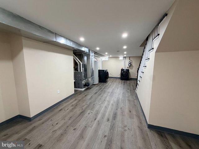 1112 E MOYAMENSING AVE, Philadelphia, PA 19147