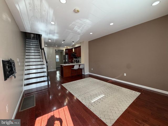1112 E MOYAMENSING AVE, Philadelphia, PA 19147