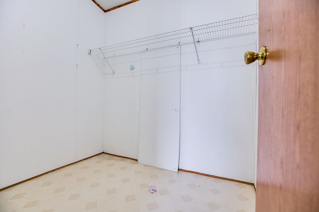 Image 14 of property listing at 10158 W Indian Creek Road, San Angelo, TX 76901