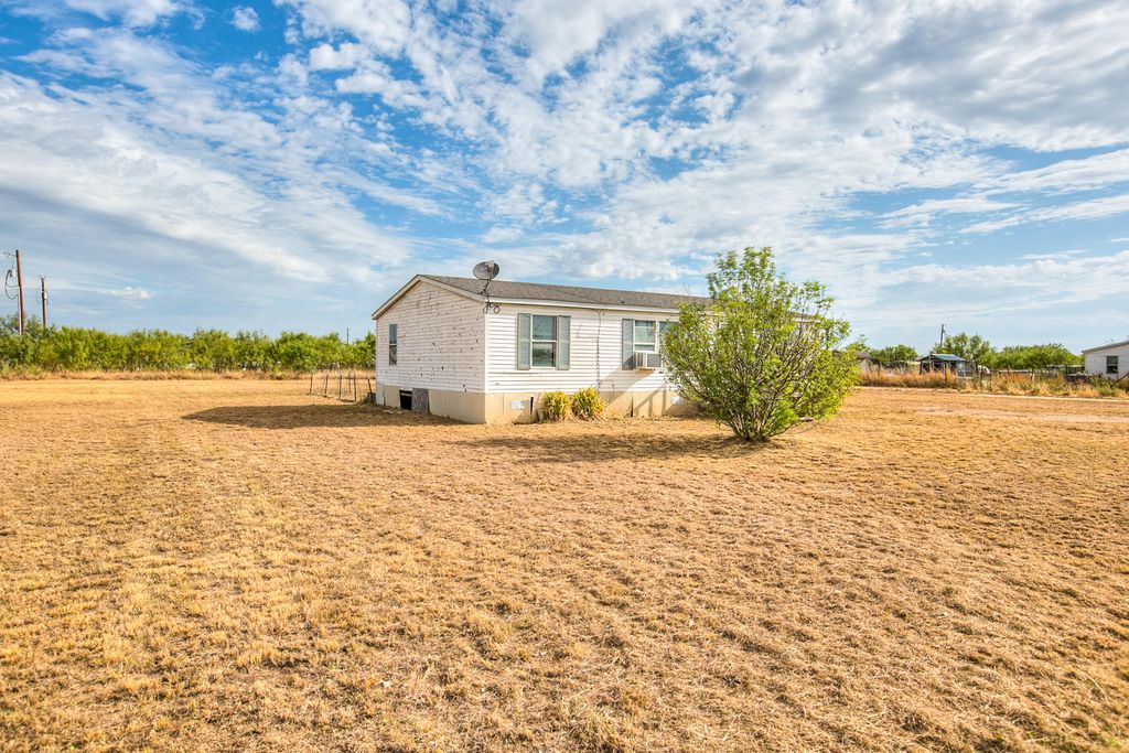 Image 23 of property listing at 10158 W Indian Creek Road, San Angelo, TX 76901