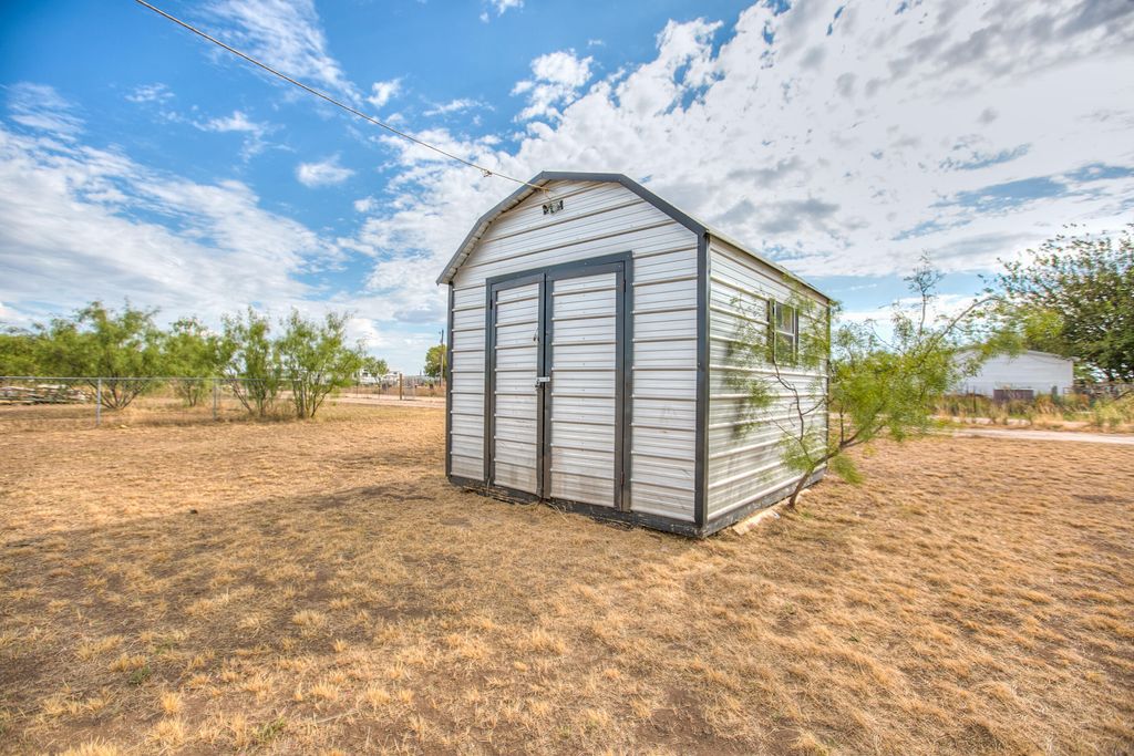 Image 25 of property listing at 10158 W Indian Creek Road, San Angelo, TX 76901