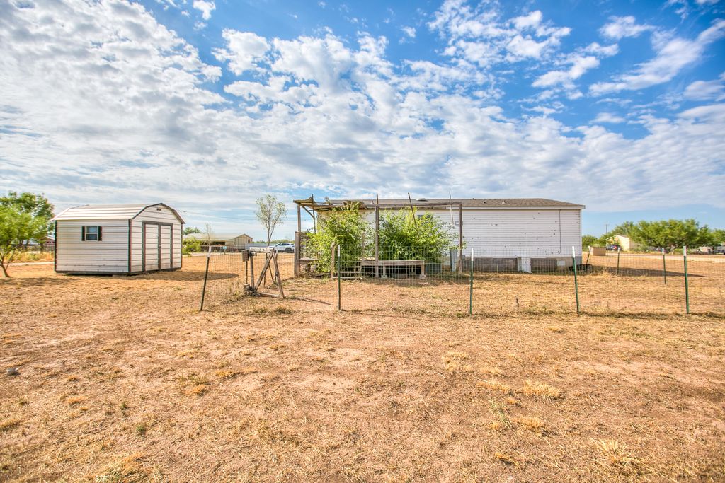 Image 26 of property listing at 10158 W Indian Creek Road, San Angelo, TX 76901
