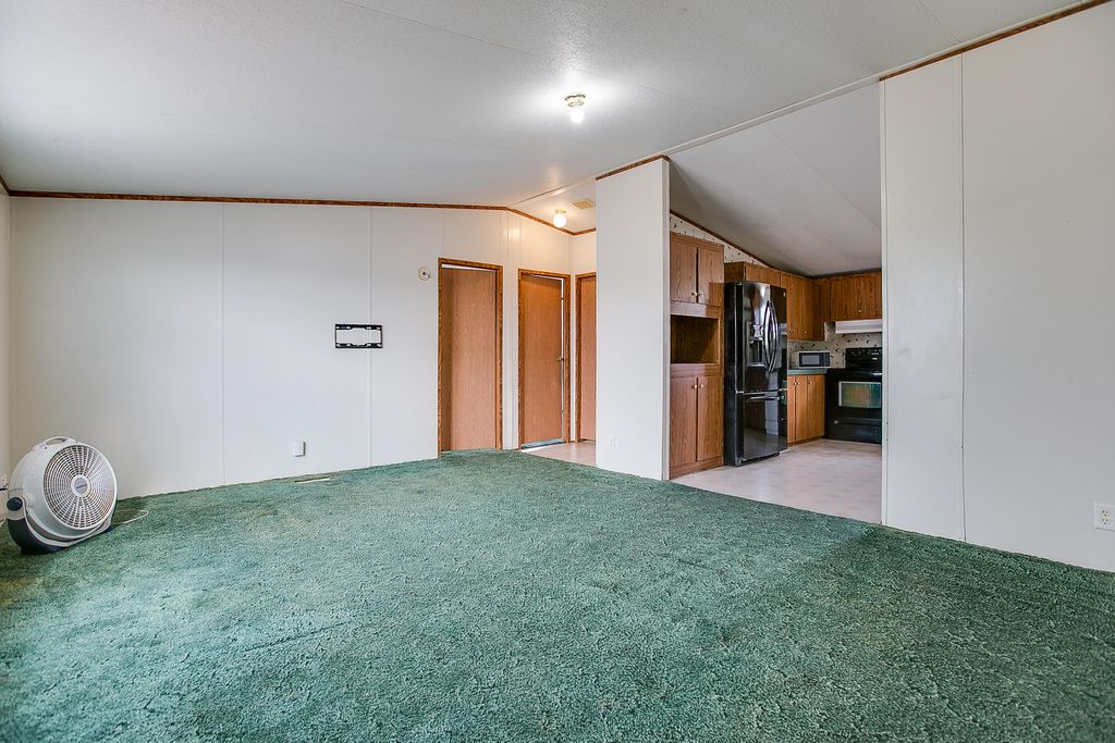 Image 6 of property listing at 10158 W Indian Creek Road, San Angelo, TX 76901