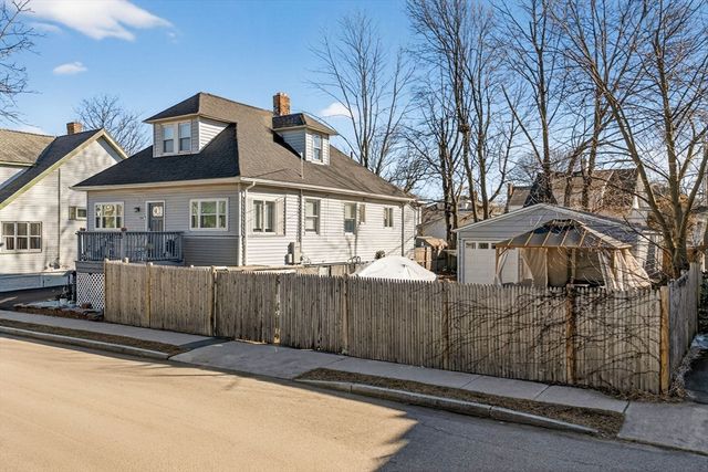 27 Herbert Rd, Quincy, MA 02171