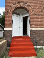 439 Fassen Street 2nd Floor, St Louis, MO 63111