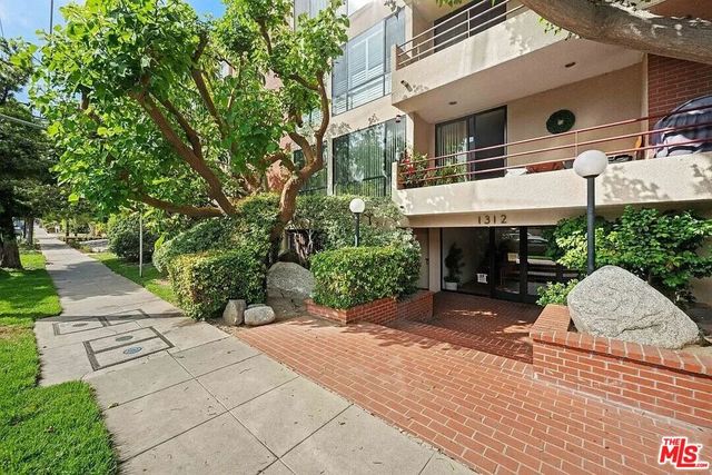 1312 S Saltair Avenue 102, Los Angeles, CA 90025