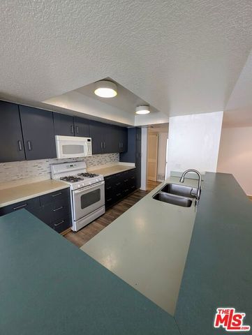 1312 S Saltair Avenue 102, Los Angeles, CA 90025