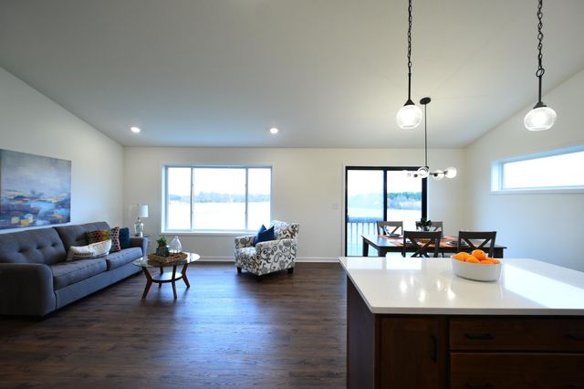 903 7th Avenue, Wanamingo, MN 55983