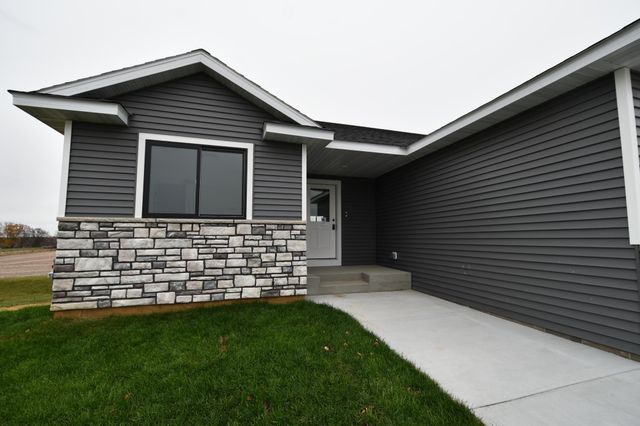 903 7th Avenue, Wanamingo, MN 55983