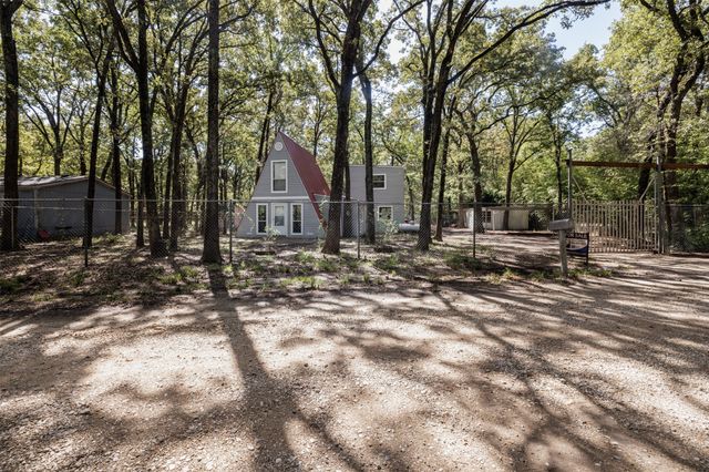1921 Lone Eagle Drive, West Tawakoni, TX 75474