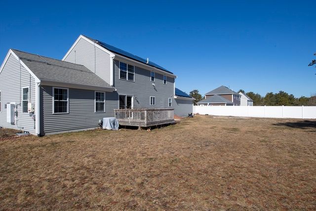 42 Arbor Ridge, Plymouth, MA 02360