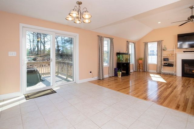 42 Arbor Ridge, Plymouth, MA 02360