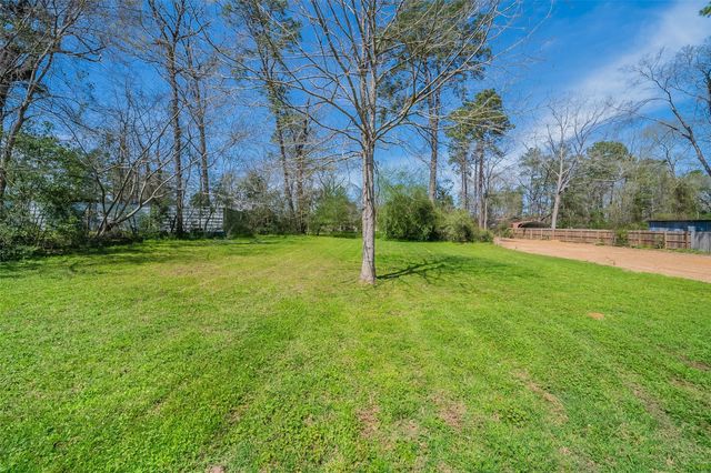 10733 Royal York Drive, Conroe, TX 77303