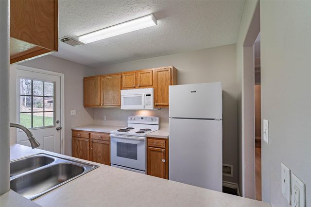 10733 Royal York Drive, Conroe, TX 77303