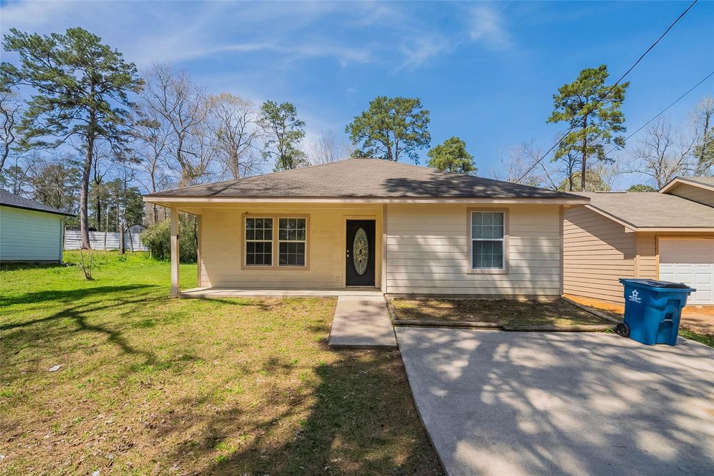 10733 Royal York Drive, Conroe, TX 77303