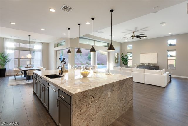 6845 Stellar Wind Street, Las Vegas, NV 89135