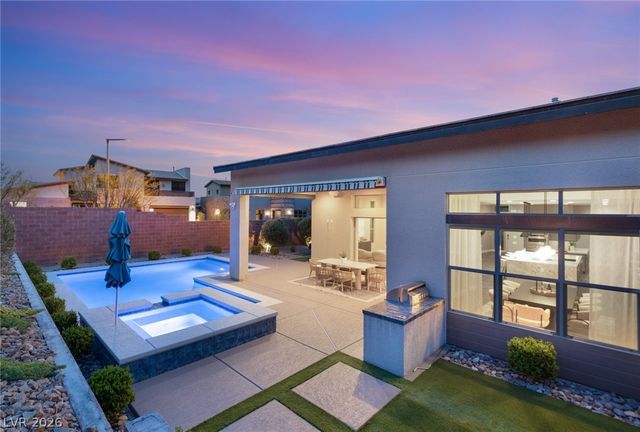 6845 Stellar Wind Street, Las Vegas, NV 89135