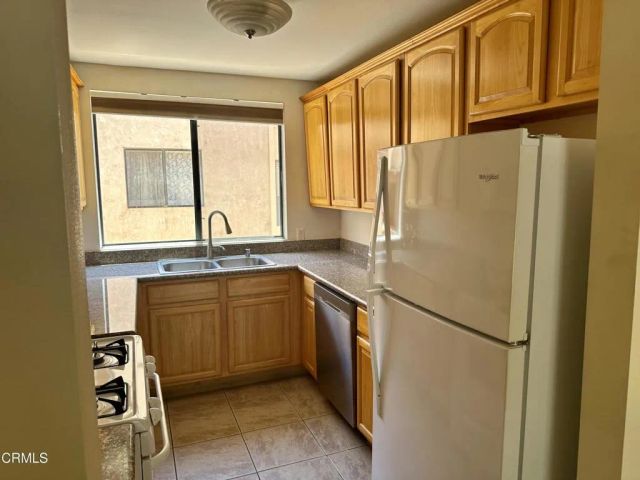 21054 Parthenia Street 3, Los Angeles, CA 91304