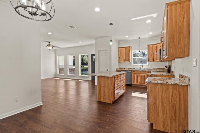 1339 Hwy 67, Mt Vernon, TX 75457