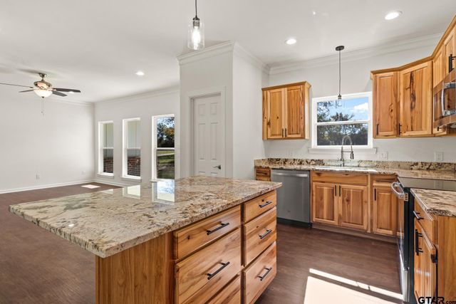 1339 Hwy 67, Mt Vernon, TX 75457