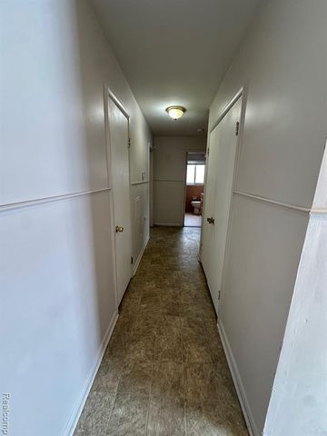 14621 Rosemary Boulevard, Oak Park, MI 48237