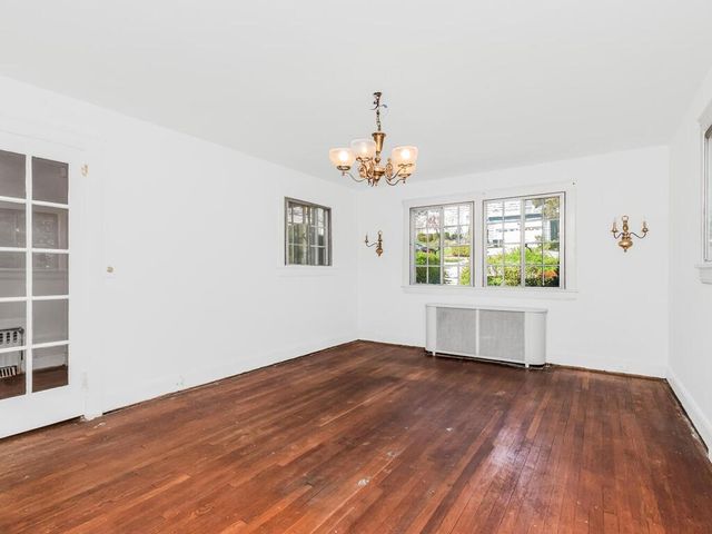 72 Pilgrim Avenue, Yonkers, NY 10710