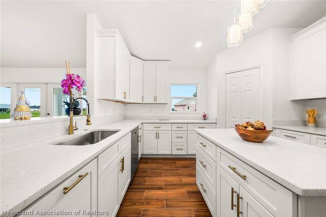 6724 Heavitree Drive, Sebring, FL 33876