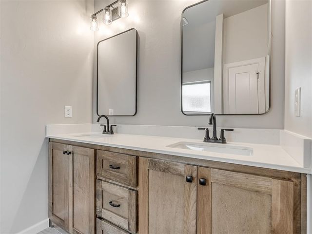4901 Misty Wood Lane, Mustang, OK 73064