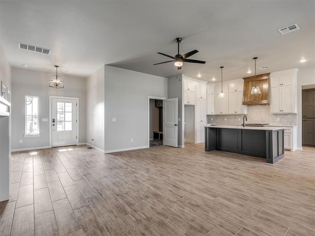 4901 Misty Wood Lane, Mustang, OK 73064