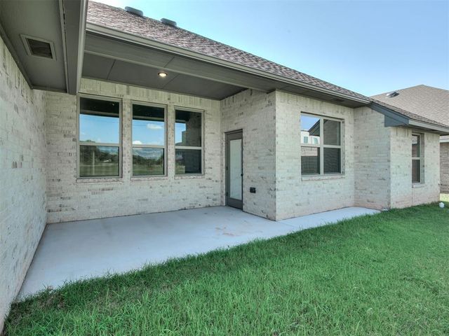 4901 Misty Wood Lane, Mustang, OK 73064