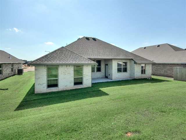4901 Misty Wood Lane, Mustang, OK 73064
