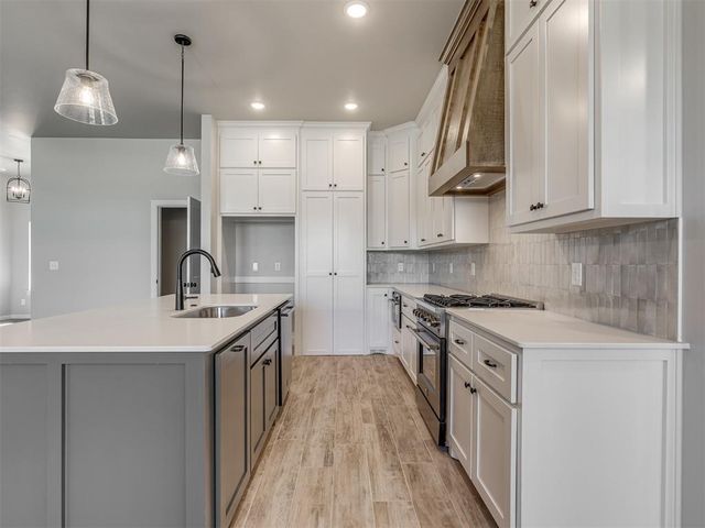 4901 Misty Wood Lane, Mustang, OK 73064