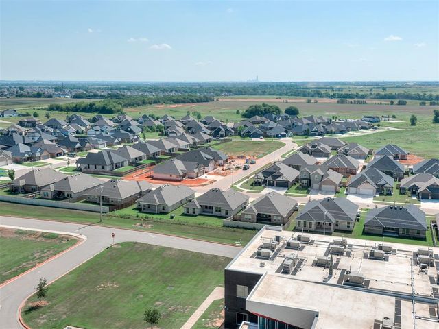 4901 Misty Wood Lane, Mustang, OK 73064