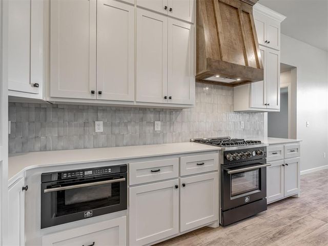 4901 Misty Wood Lane, Mustang, OK 73064