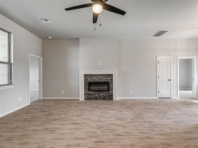 4901 Misty Wood Lane, Mustang, OK 73064