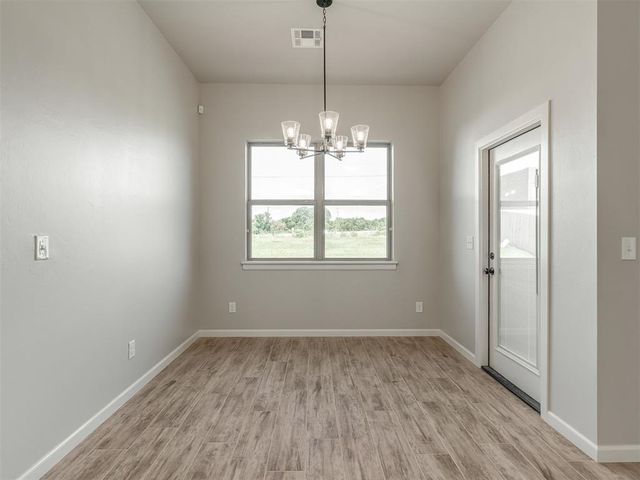 4901 Misty Wood Lane, Mustang, OK 73064