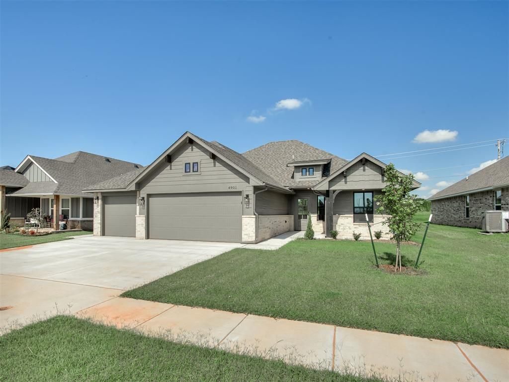 4901 Misty Wood Lane, Mustang, OK 73064